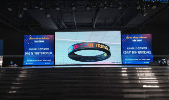 ​​​​​​​MÀN HÌNH LED Q2.5 INDOOR CHO TRƯỜNG QUỐC TẾ VSTARSCHOOL 
